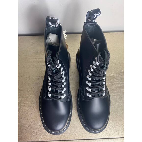 NWT DR MARTENS BOOTS 9 BLACK LEATHER SMOOTH 1460 LACE UP WHITE FAIRY GRUNGE GOTH - Picture 6 of 15